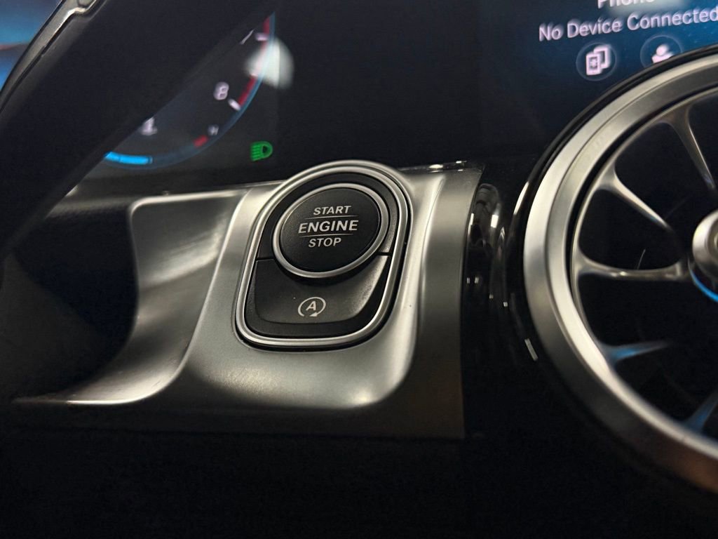 Used 2021 Mercedes-Benz GLB 250 4MATIC image 21