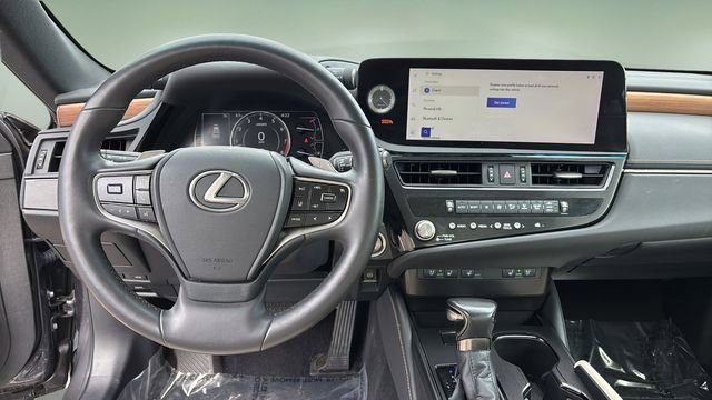 Used 2023 Lexus ES 350 w/ Premium Package image 9