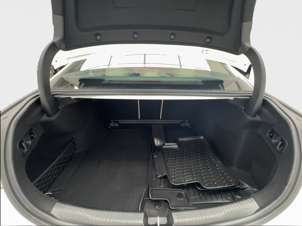 Used 2023 Mercedes-Benz C 300 Sedan image 16