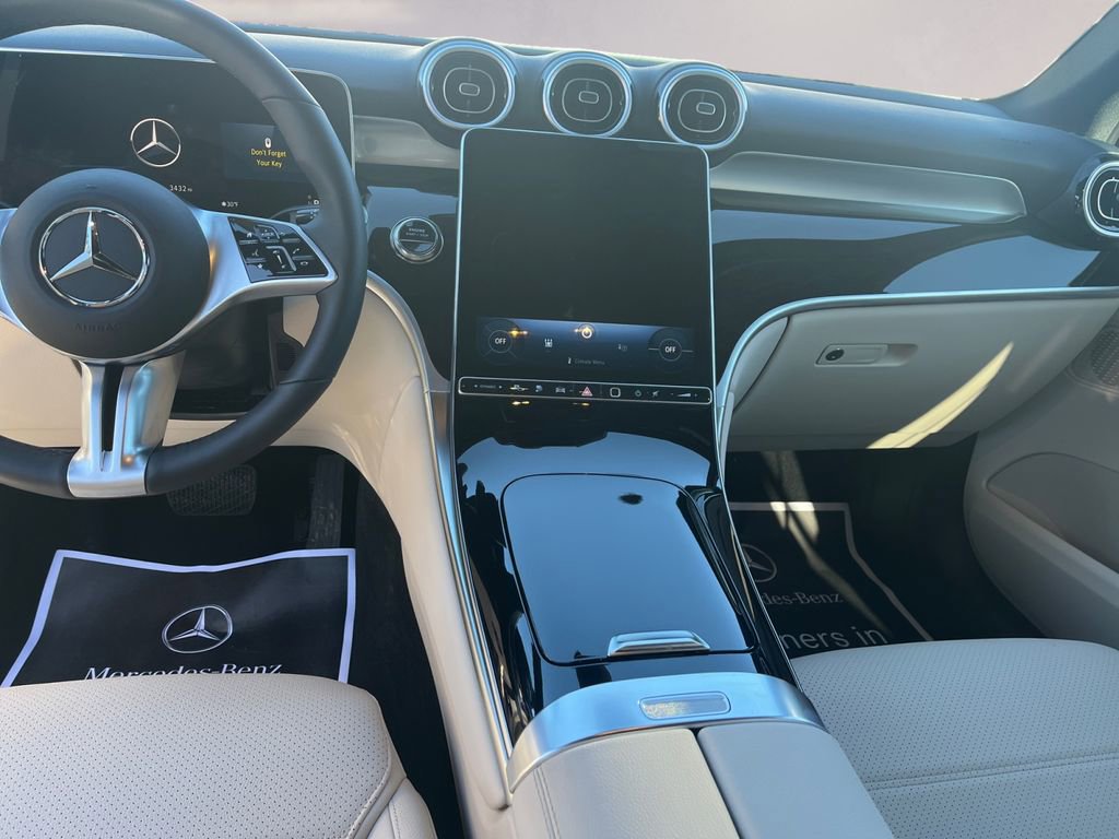Certified 2025 Mercedes-Benz GLC 350e 4MATIC image 10