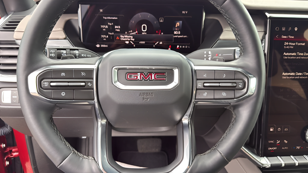 Used 2026 GMC Acadia Elevation w/ Elevation Premium Package FWD image 14
