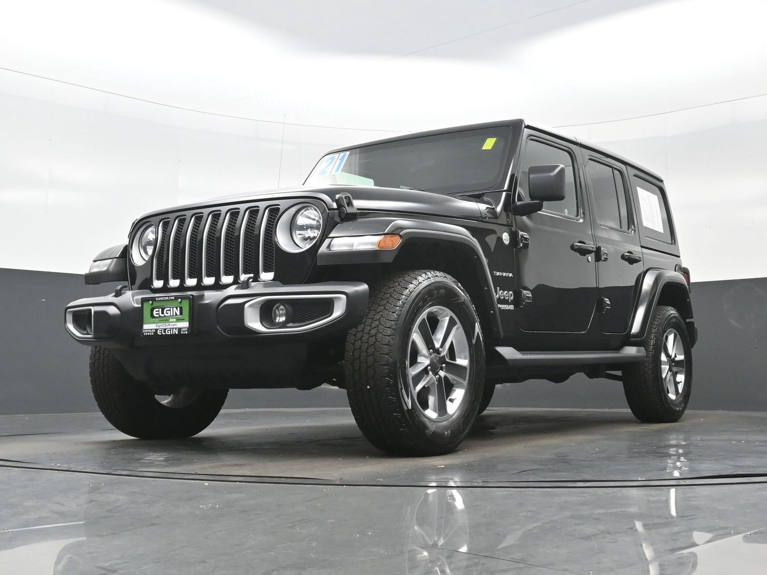 Used 2021 Jeep Wrangler Unlimited Sahara w/ Cold Weather Group AWD/4WD image 26