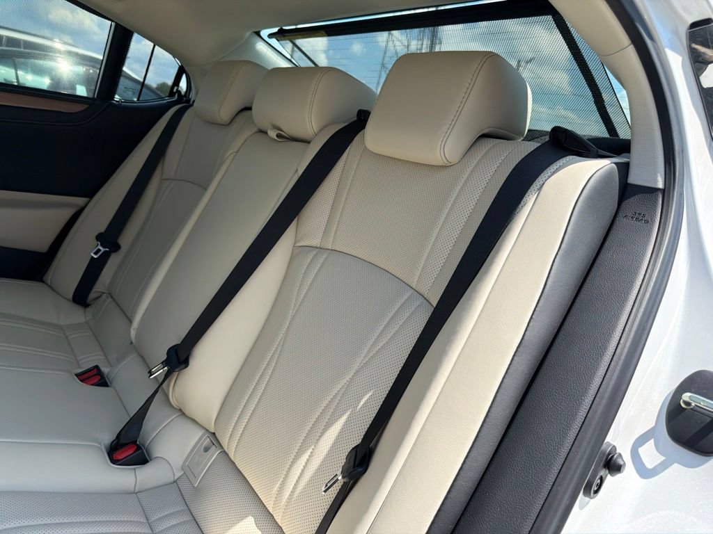 Used 2025 Lexus ES 350 Ultra Luxury FWD image 15