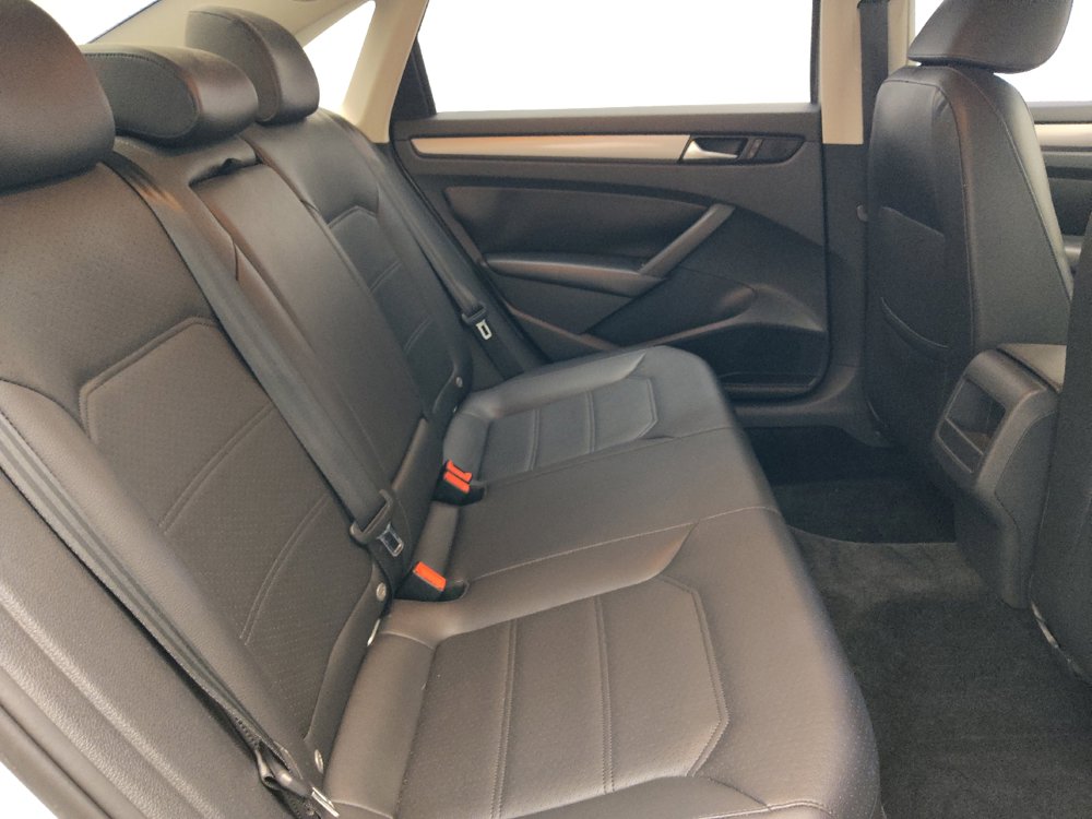 Used 2015 Volkswagen Passat 1.8T Limited Edition FWD image 19