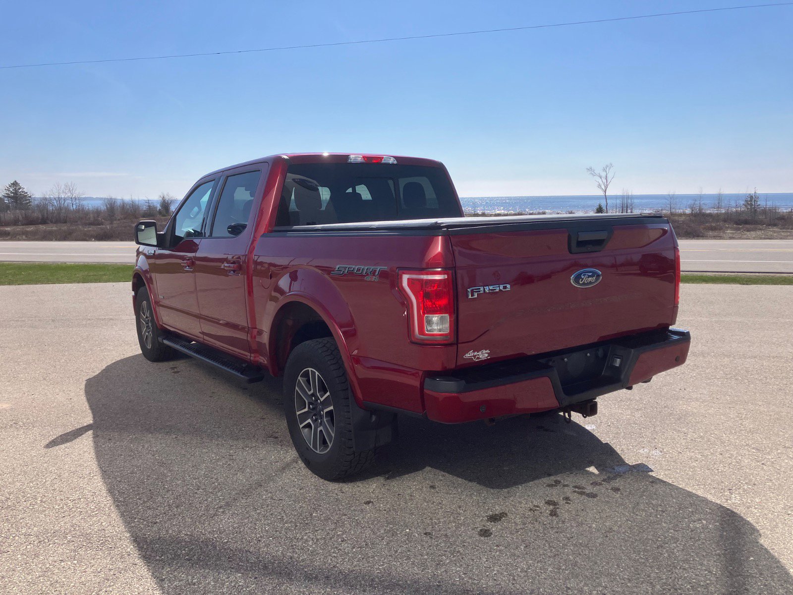 Used 2015 Ford F150 XLT w/ Equipment Group 302A Luxury AWD/4WD image 5