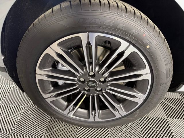 New 2026 Land Rover Range Rover Evoque S image 11