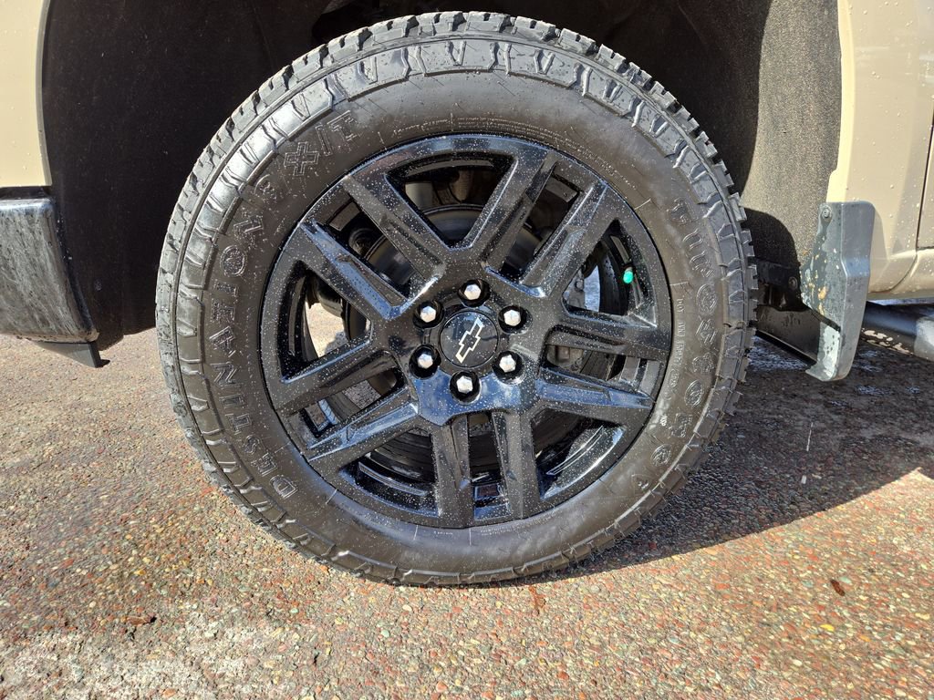 Used 2022 Chevrolet Silverado 1500 Custom Trail Boss w/ LPO, Dark Essentials Package image 10