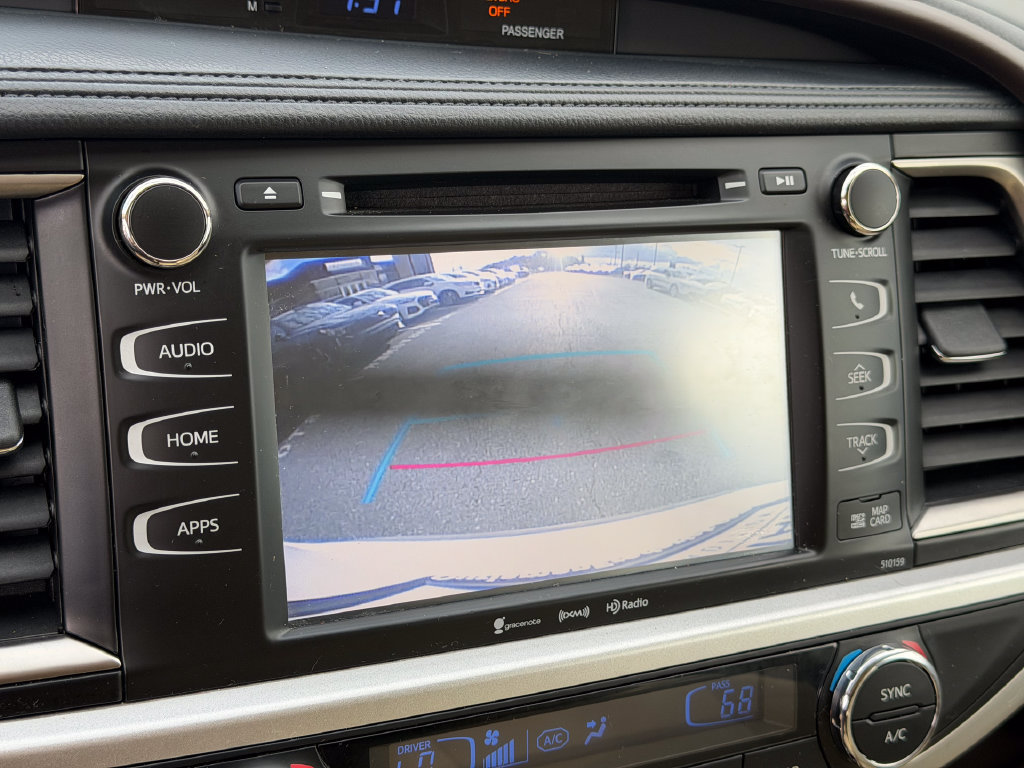 Used 2016 Toyota Highlander XLE AWD/4WD image 31