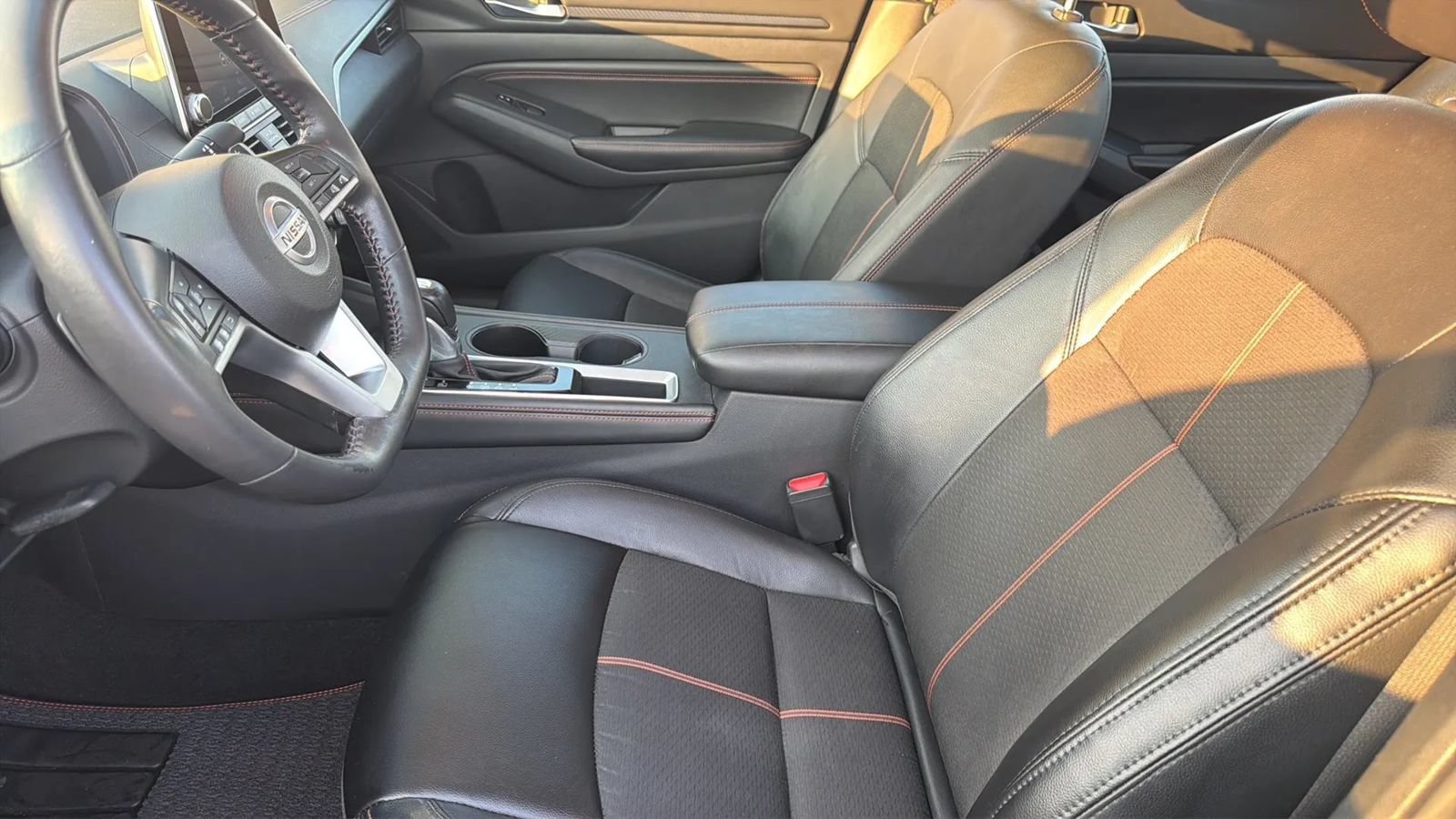 Used 2022 Nissan Altima 2.5 SR FWD image 13