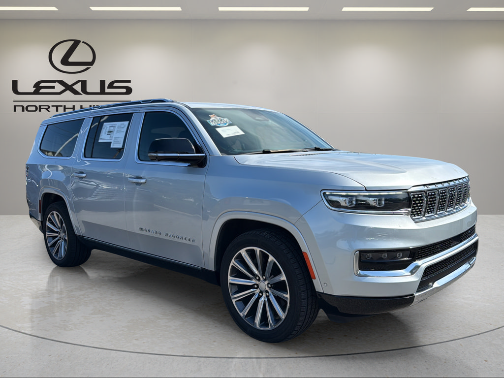 Used 2023 Jeep Grand Wagoneer L 4WD image 4