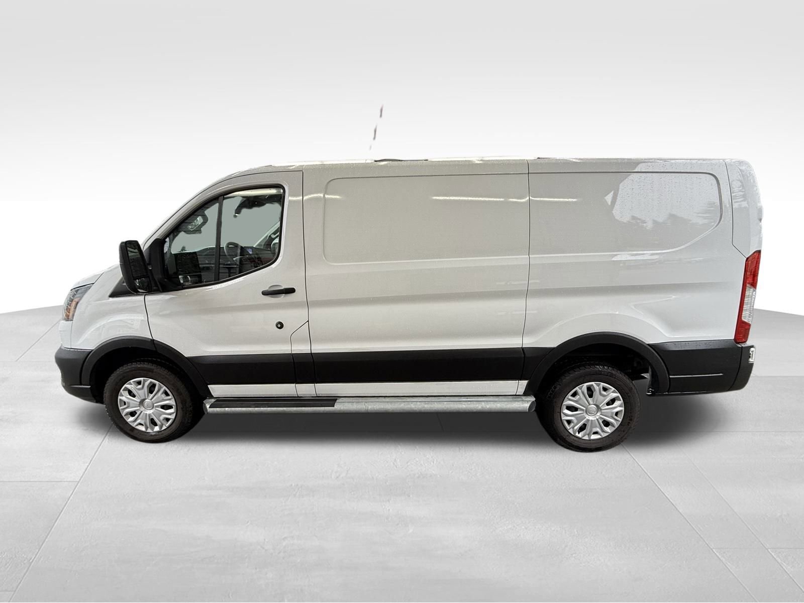 Used 2024 Ford Transit 250 Low Roof w/ Exterior Upgrade Package image 11