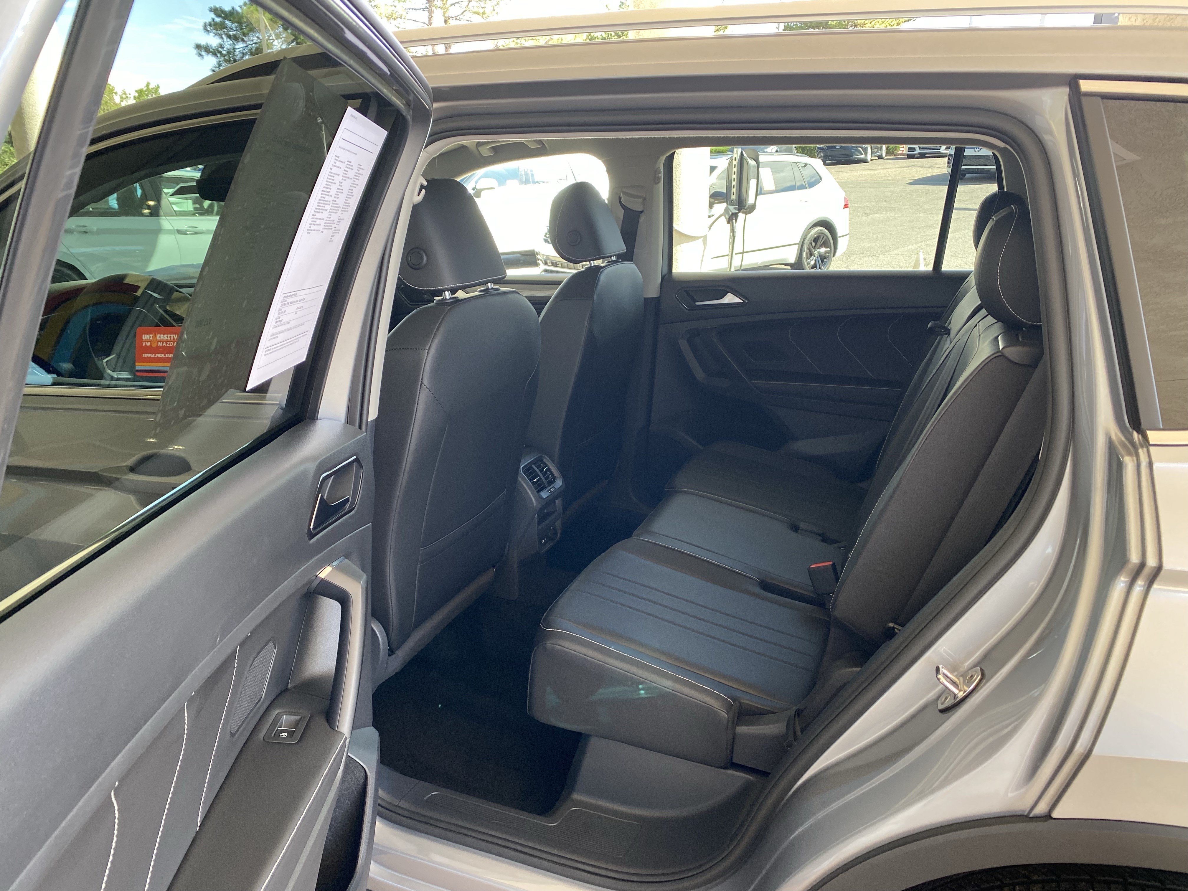 Certified 2023 Volkswagen Tiguan SE FWD image 34