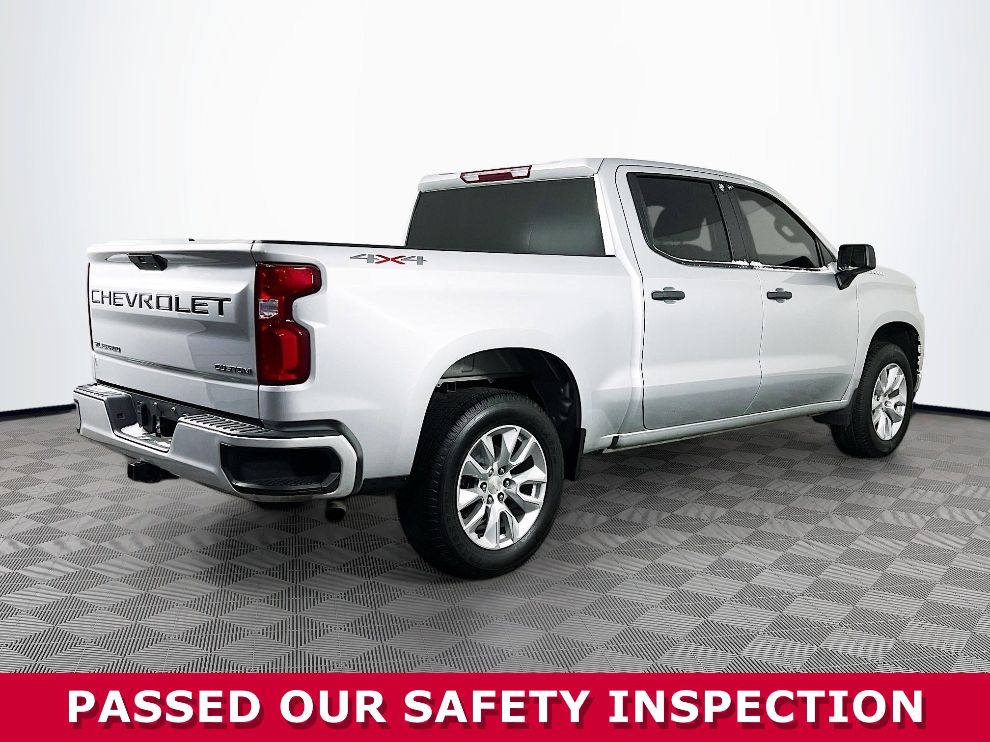 Used 2022 Chevrolet Silverado 1500 Custom image 25