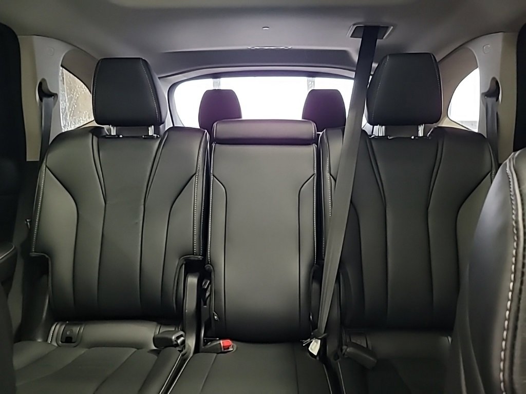 Used 2022 Acura MDX SH-AWD w/ Technology Package image 9