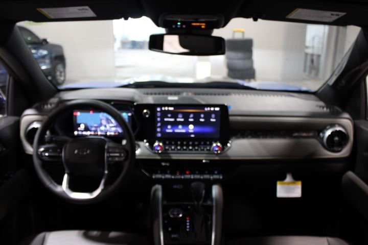 New 2026 Chevrolet Colorado ZR2 w/ Midnight Edition image 3