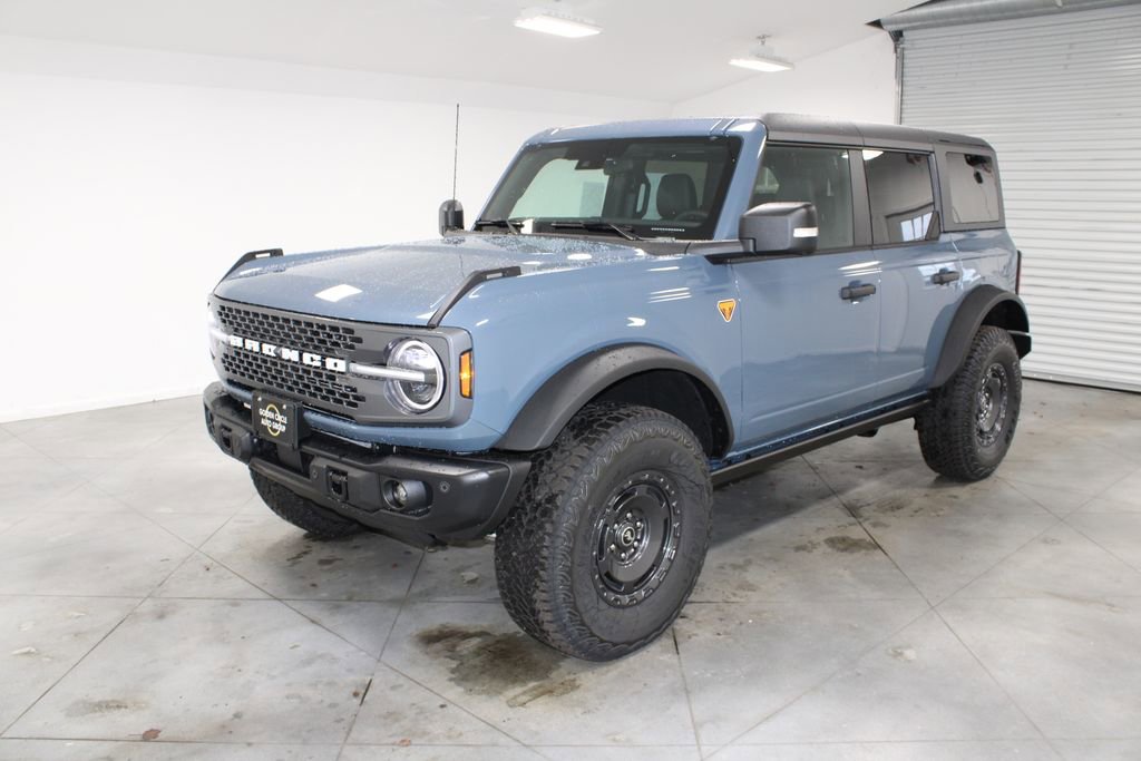 New 2025 Ford Bronco Badlands image 3