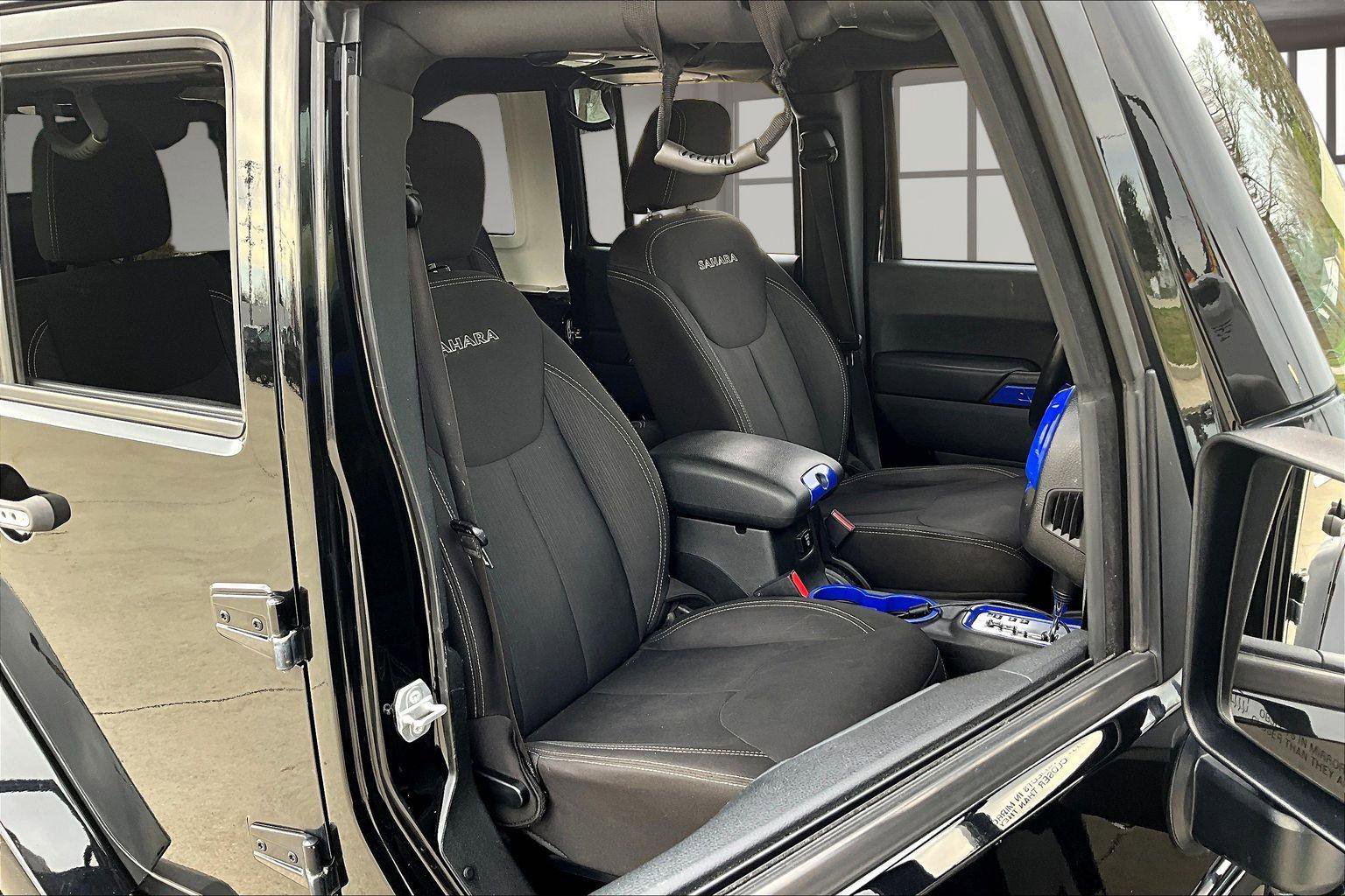 Used 2018 Jeep Wrangler Unlimited Sahara image 8