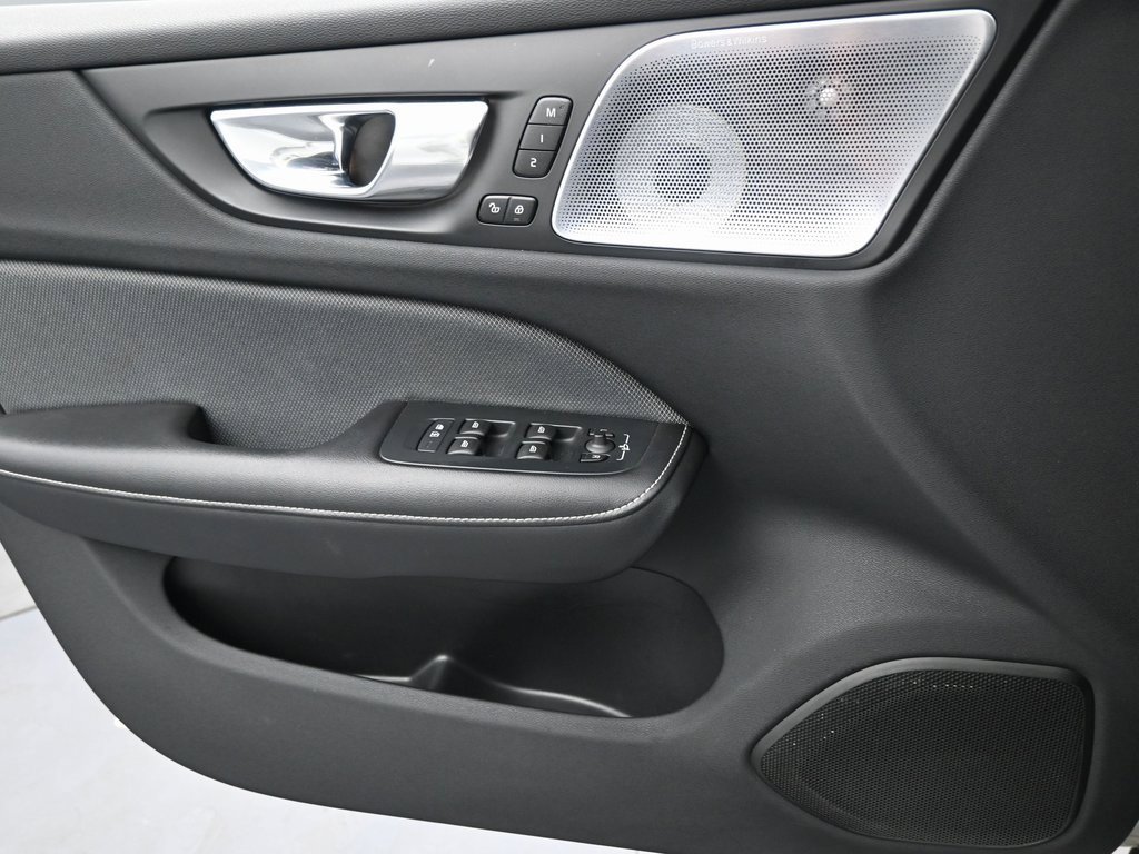 Used 2023 Volvo S60 T8 Ultimate image 22