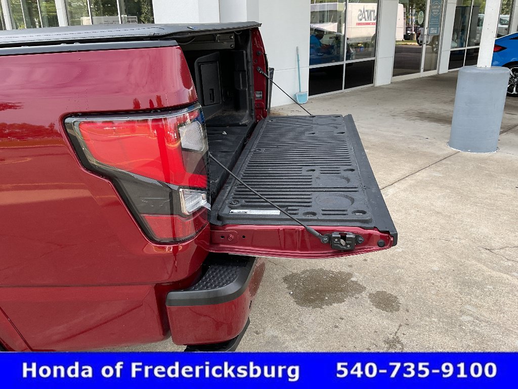 Used 2021 Nissan Titan Platinum Reserve w/ Moonroof Package AWD/4WD image 19