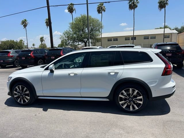 New 2026 Volvo V60 B5 Cross Country Ultra w/ Protection Package Premier AWD/4WD image 4