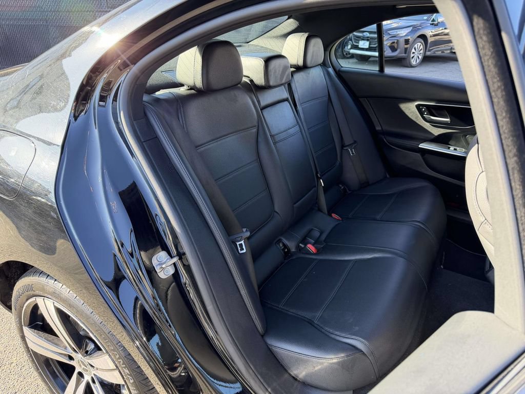 Used 2025 Mercedes-Benz C 300 4MATIC Sedan image 15