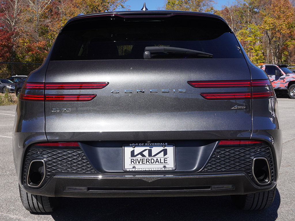 Used 2024 Genesis GV70 2.5T w/ Advanced Package AWD/4WD image 14