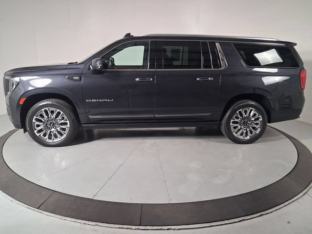 Certified 2023 GMC Yukon XL Denali Ultimate AWD/4WD image 7