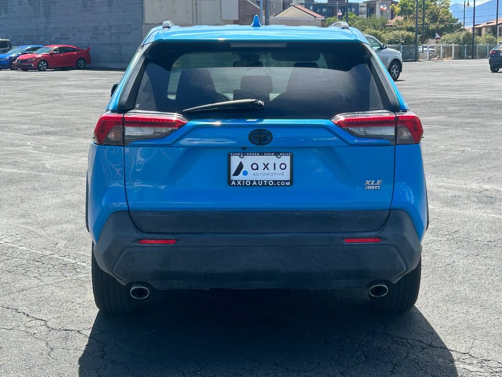 Used 2021 Toyota RAV4 XLE AWD/4WD image 5