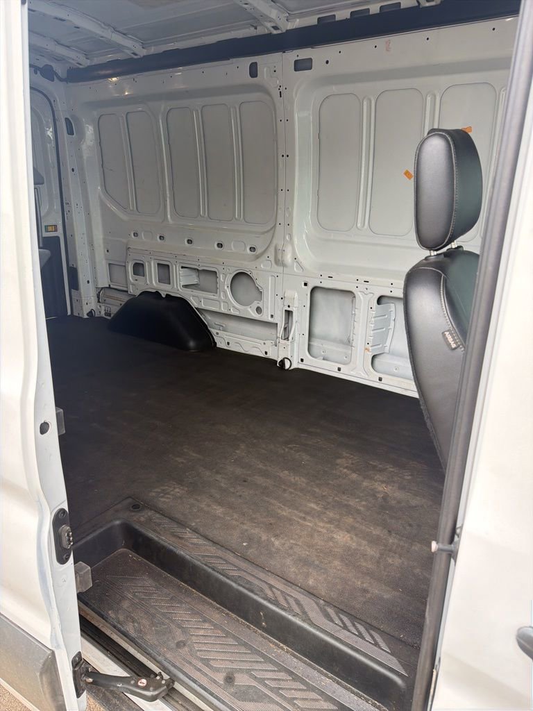 Used 2023 Ford Transit 250 Medium Roof RWD image 12