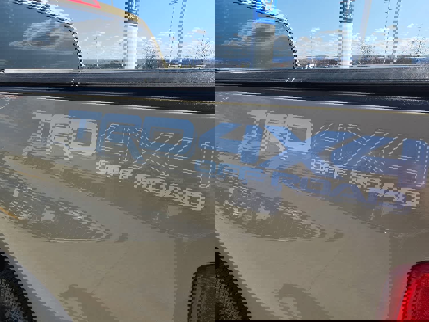 Used 2017 Toyota Tundra Limited w/ Limited Premium Package image 8