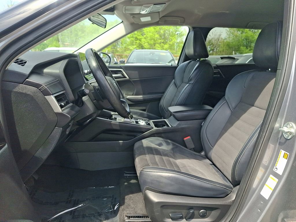 Used 2024 Mitsubishi Outlander SE AWD/4WD image 15