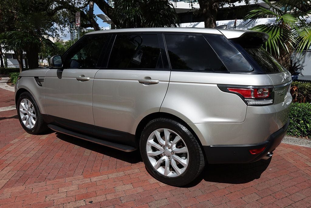 Used 2017 Land Rover Range Rover Sport HSE AWD/4WD image 18