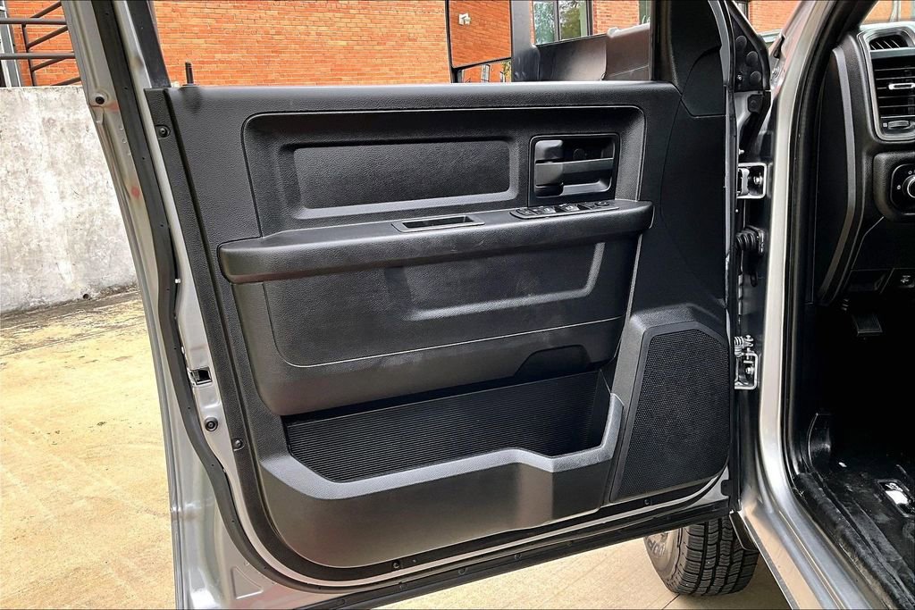 Used 2022 RAM 3500 Tradesman w/ Chrome Appearance Group AWD/4WD image 20