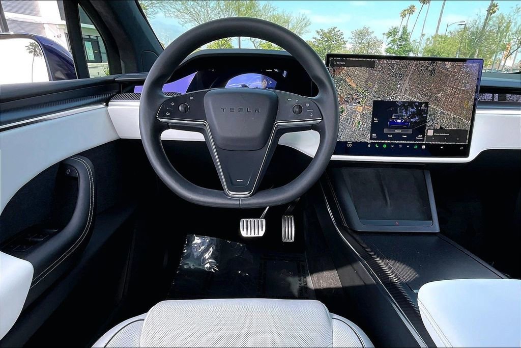 Used 2022 Tesla Model X Plaid AWD/4WD image 7