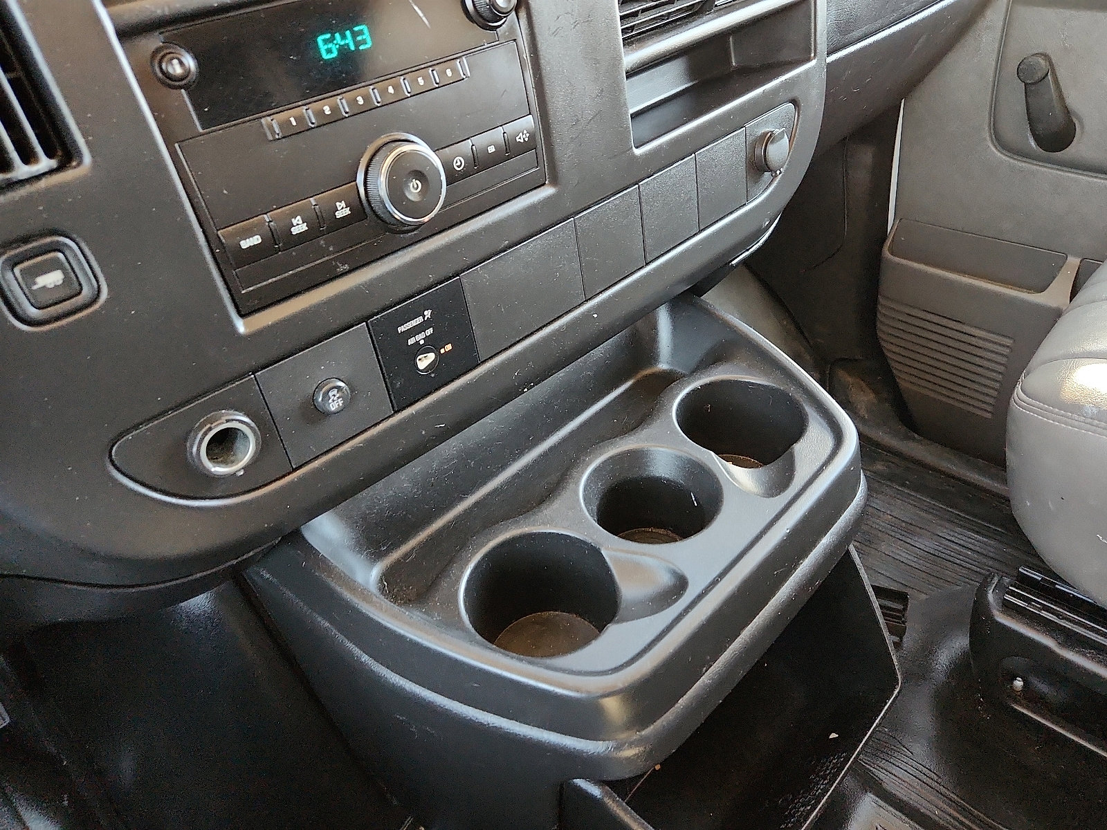 Used 2012 Chevrolet Express 2500 w/ Cold Climate Package image 20