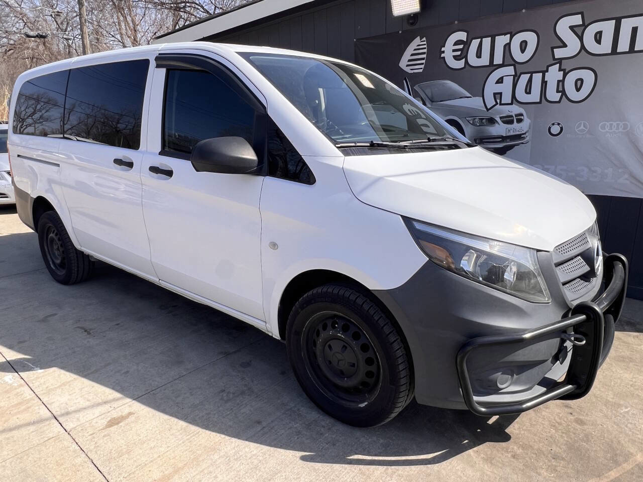 Used 2017 Mercedes-Benz Metris Passenger image 7