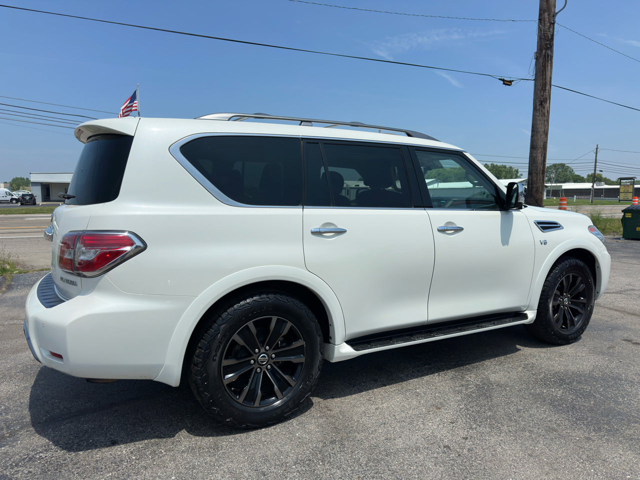 Used 2020 Nissan Armada Platinum w/ Captain's Chairs Package image 11