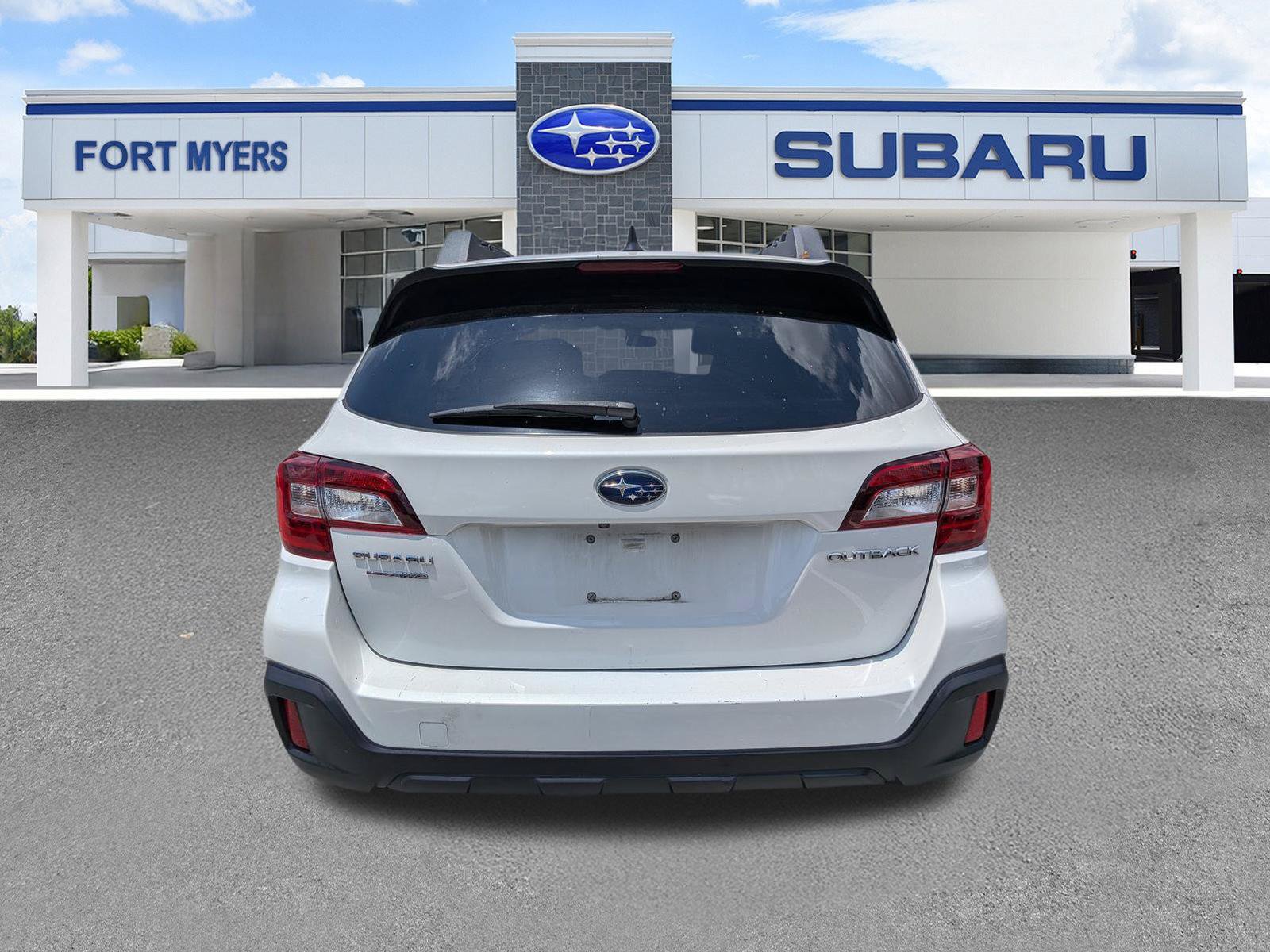 Used 2019 Subaru Outback 2.5i Premium AWD/4WD image 5
