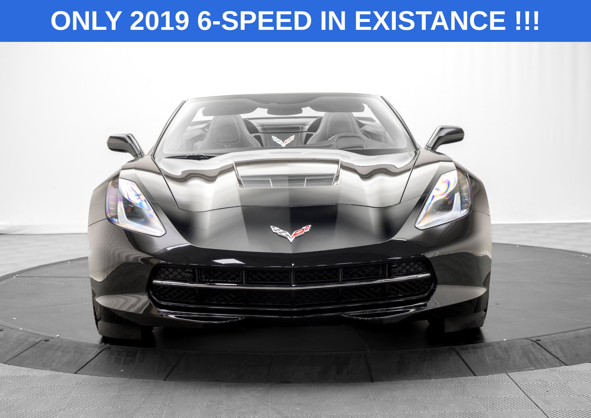 Used 2019 Chevrolet Corvette Stingray Convertible RWD image 2