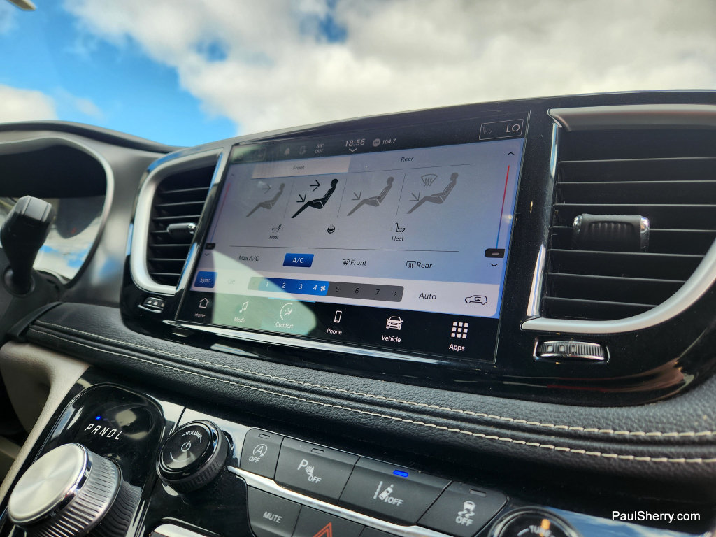 Used 2022 Chrysler Pacifica Touring-L FWD image 49
