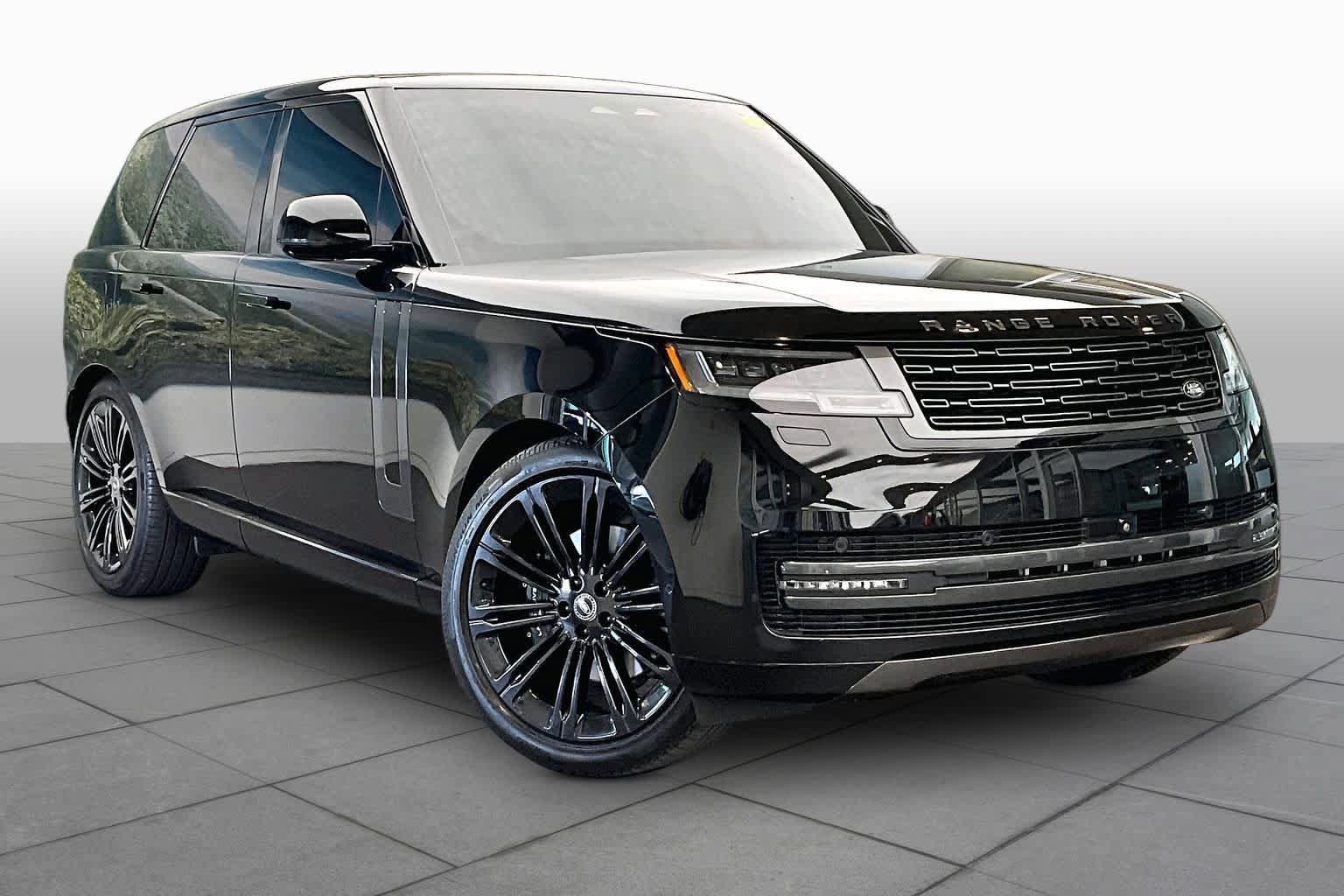 Used 2025 Land Rover Range Rover SE AWD/4WD image 3
