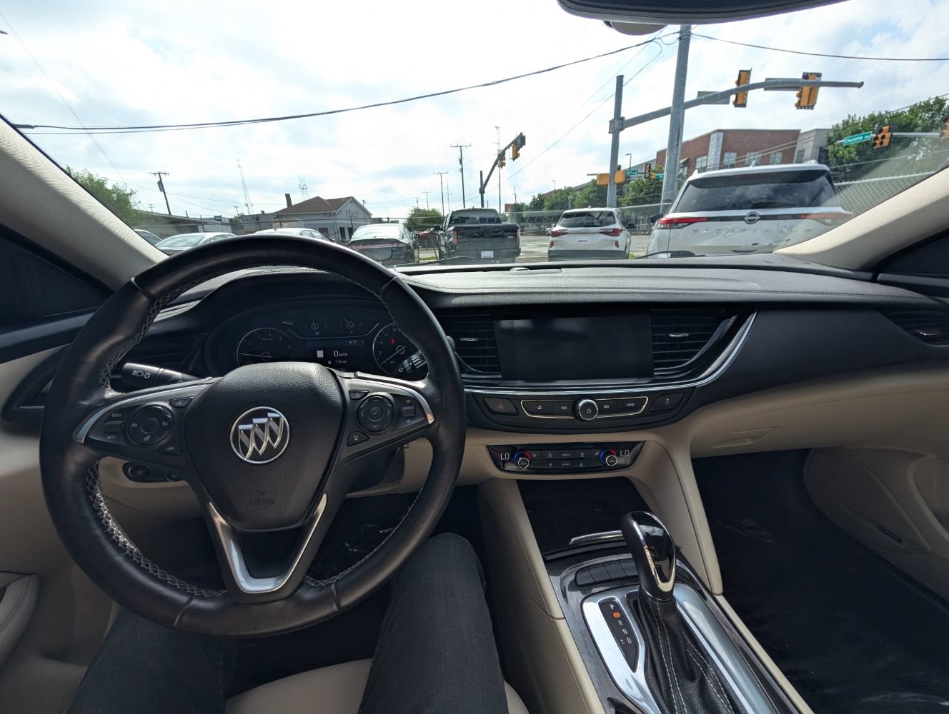 Used 2019 Buick Regal Essence w/ Driver Confidence Package I FWD image 21