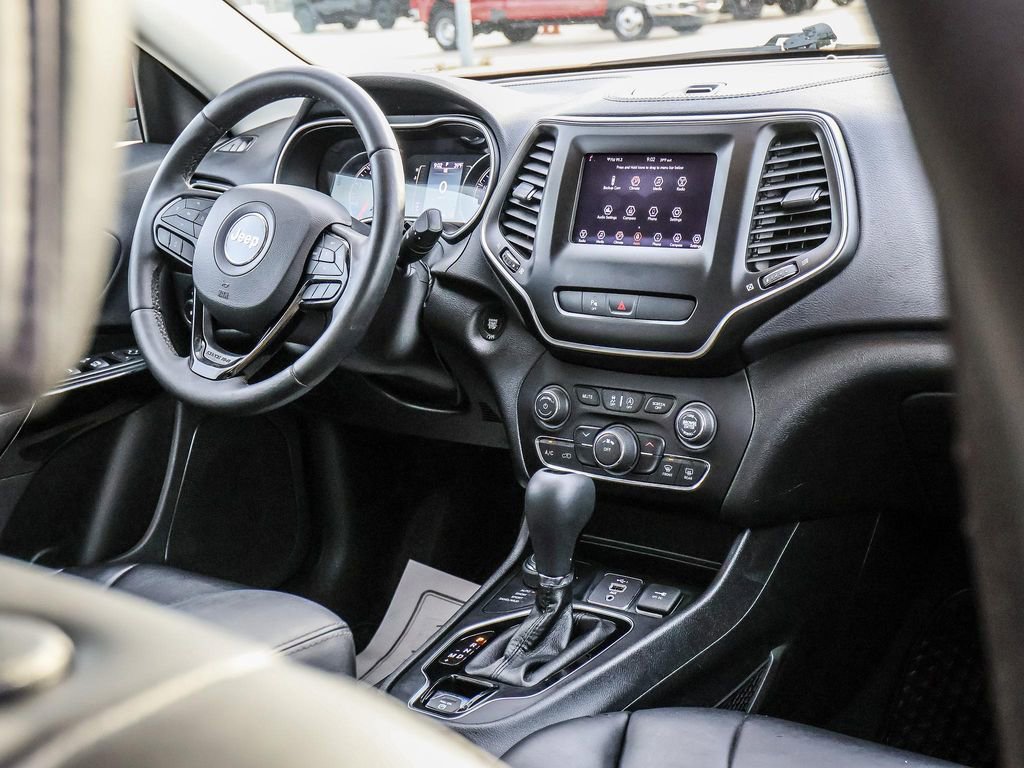 Used 2019 Jeep Cherokee Latitude Plus image 22