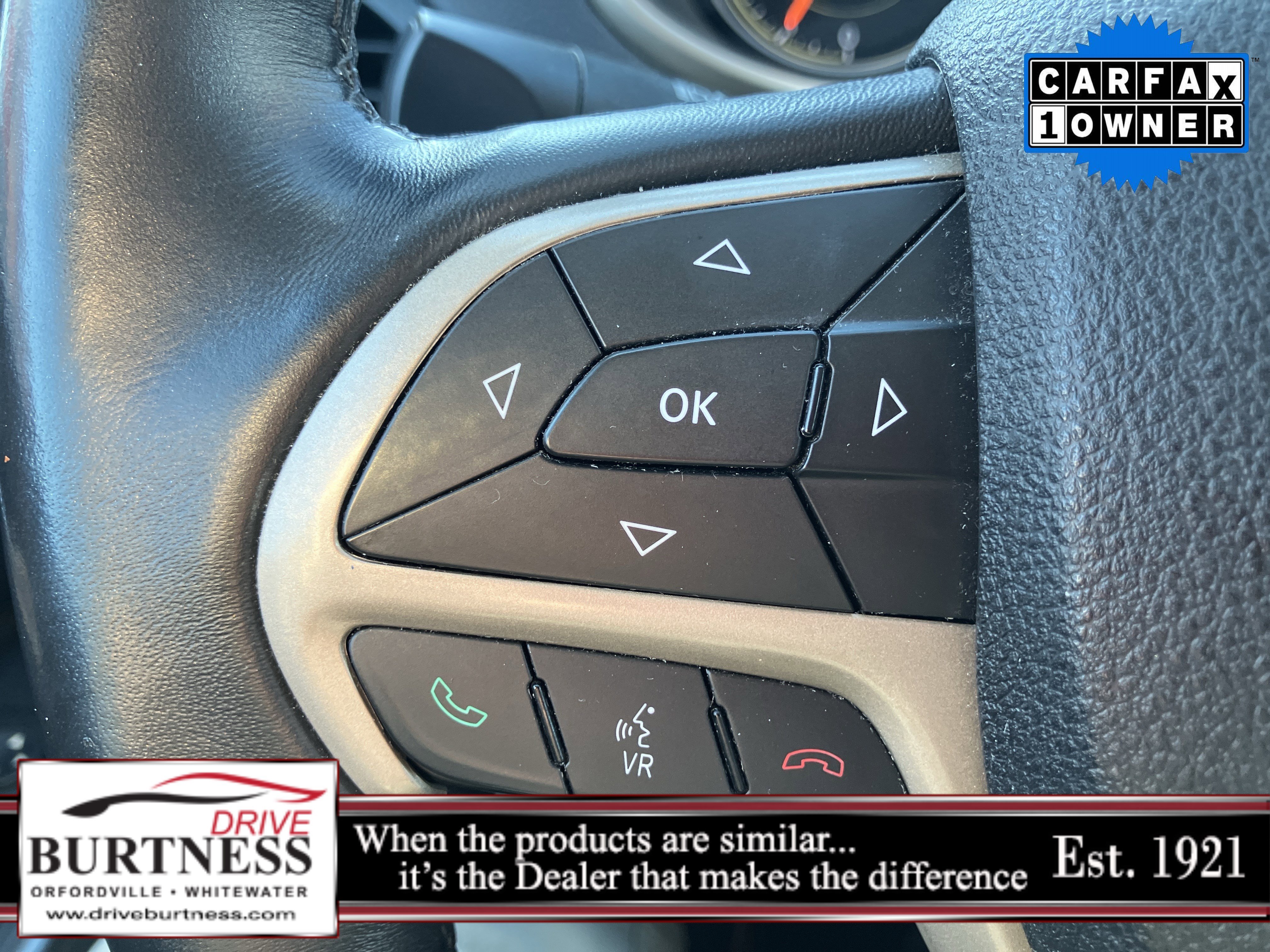 Used 2017 Jeep Cherokee Latitude w/ Cold Weather Group image 31