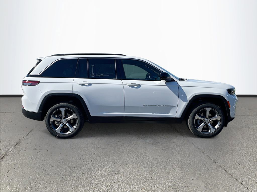 New 2026 Jeep Grand Cherokee Limited w/ Trailer Tow Package RWD image 8