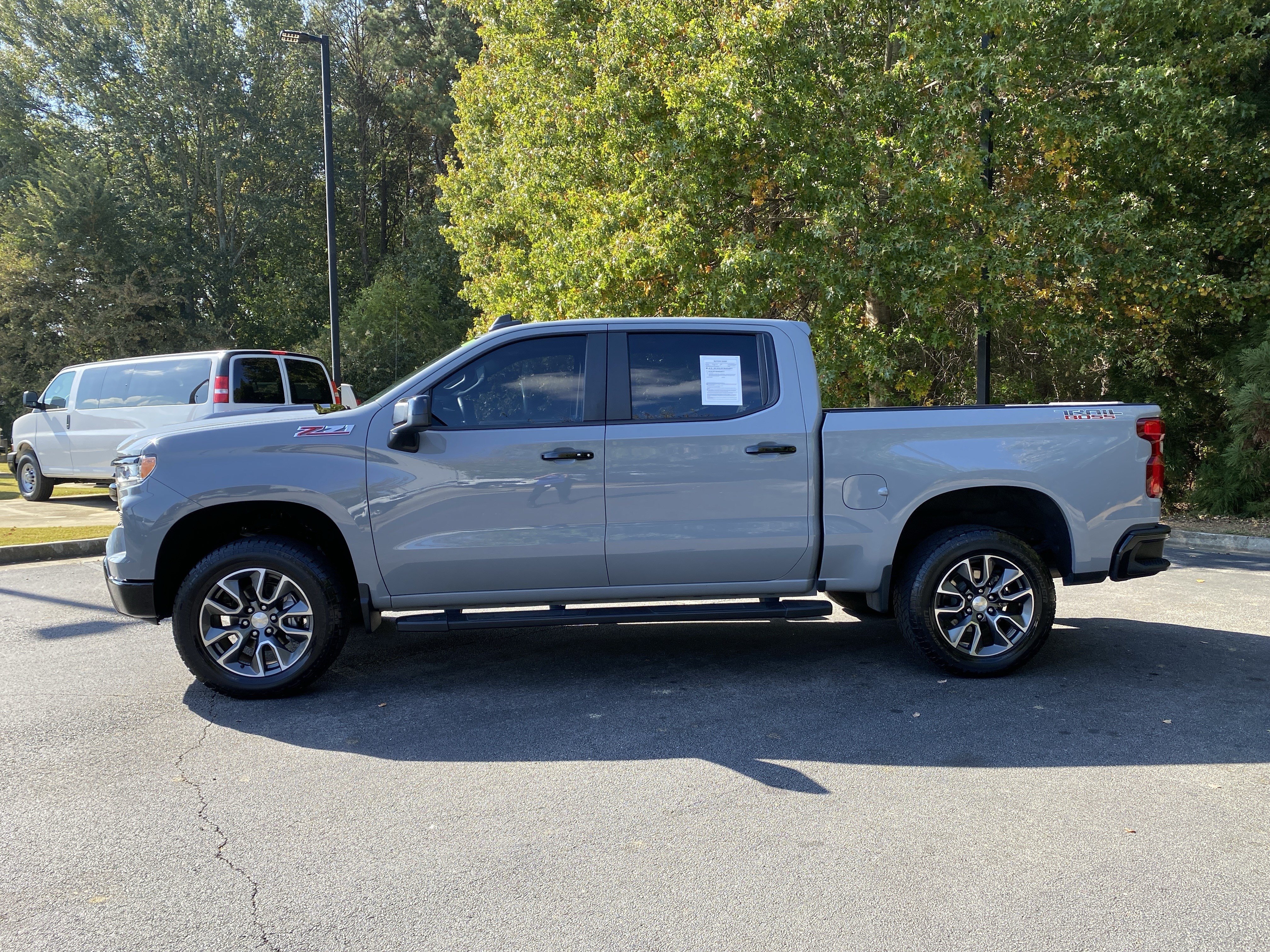 Used 2024 Chevrolet Silverado 1500 LT Trail Boss w/ Convenience Package II AWD/4WD image 6