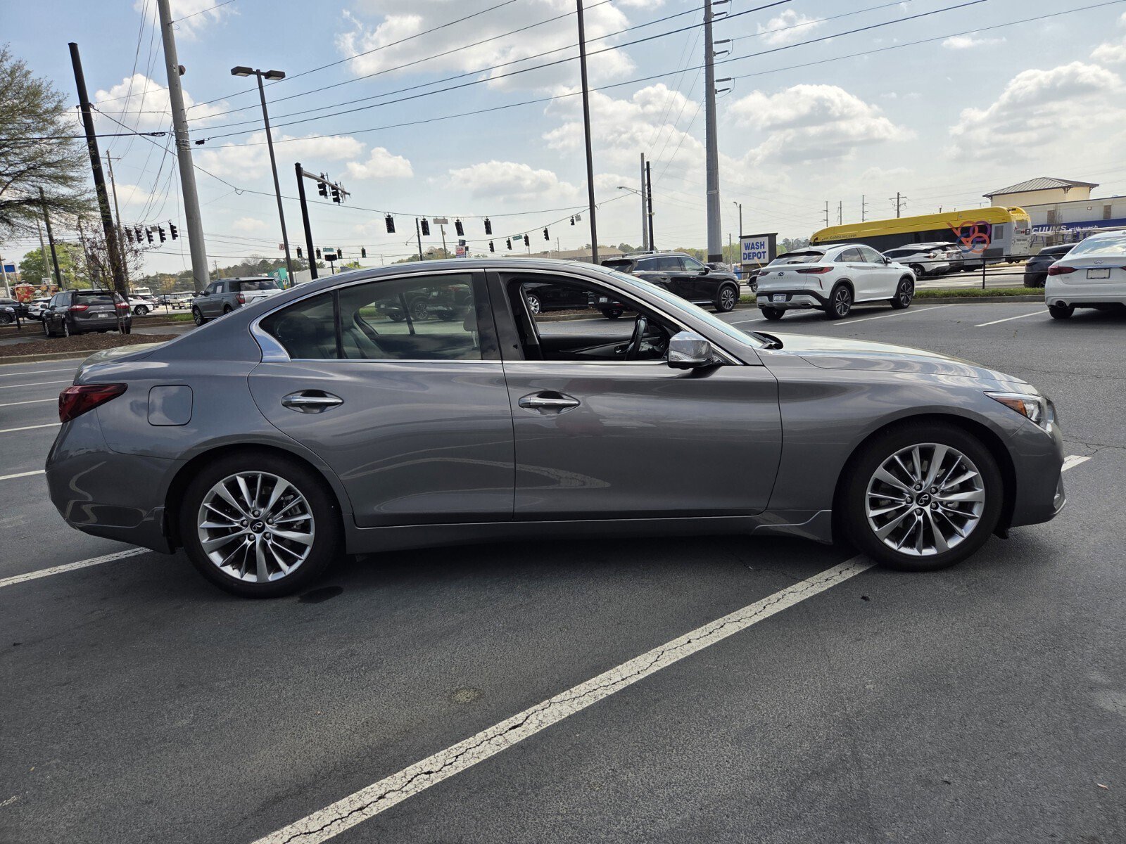 Used 2023 INFINITI Q50 Luxe w/ Cargo Package image 7