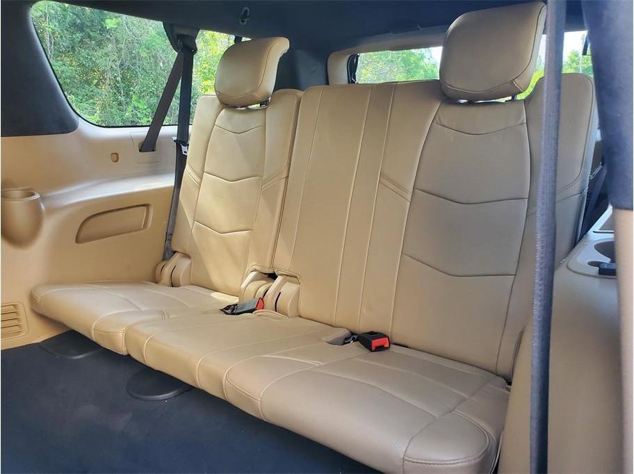 Used 2018 Cadillac Escalade ESV Platinum AWD/4WD image 56