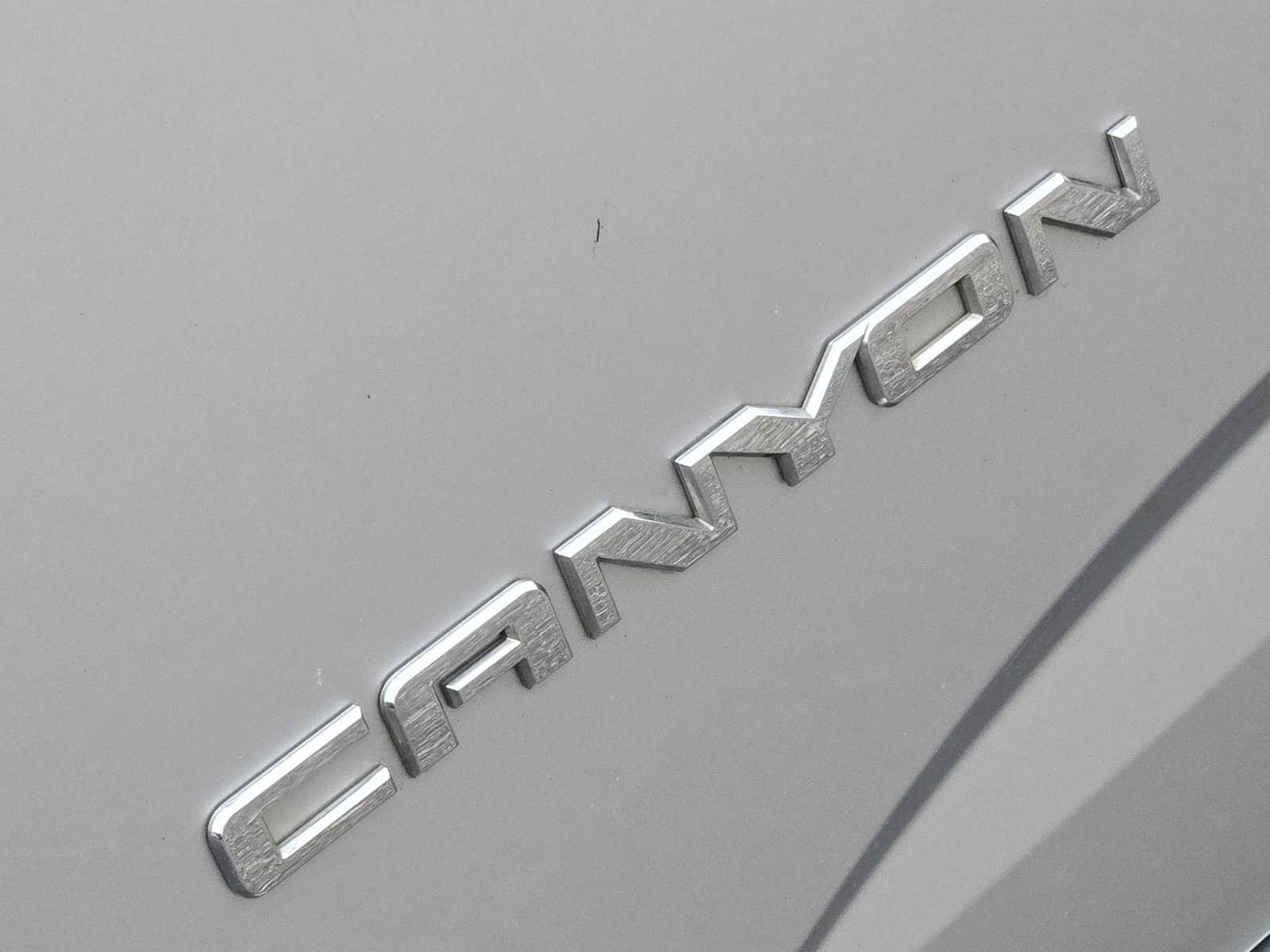 Used 2015 GMC Canyon SLT image 10