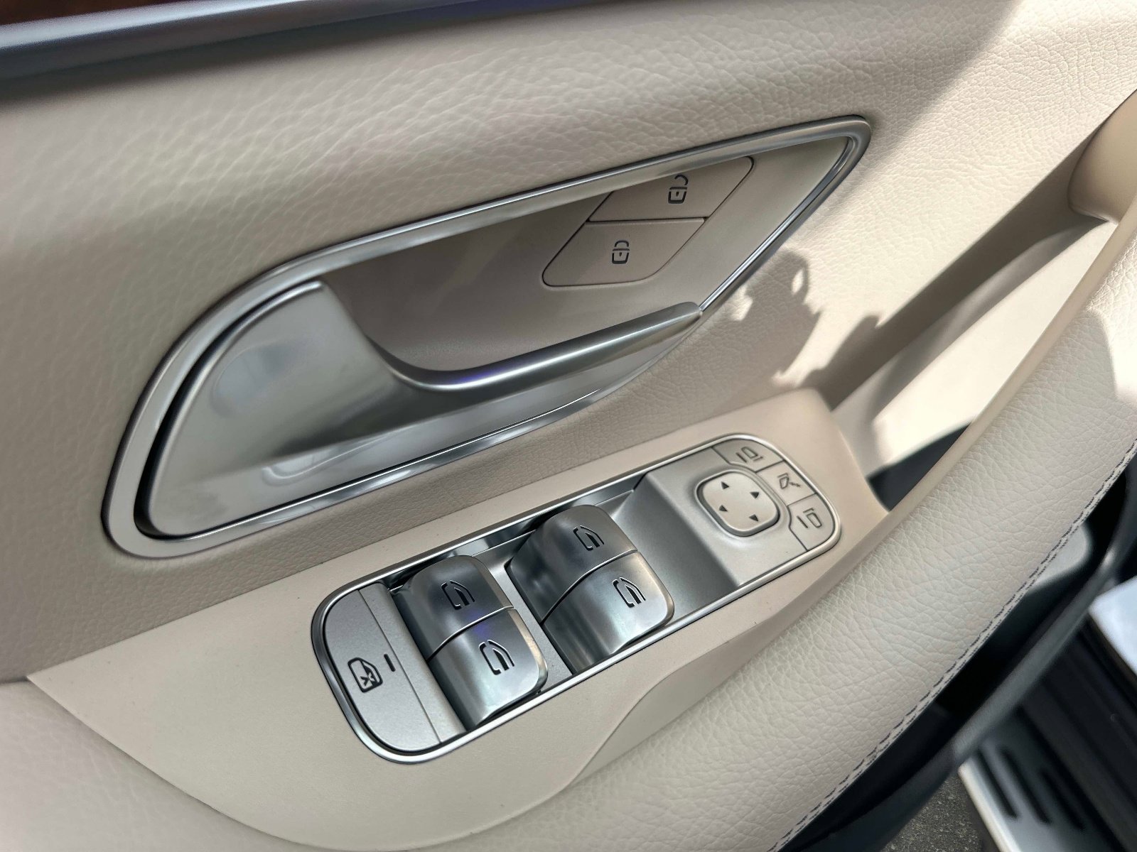 New 2026 Mercedes-Benz GLE 450 4MATIC image 18